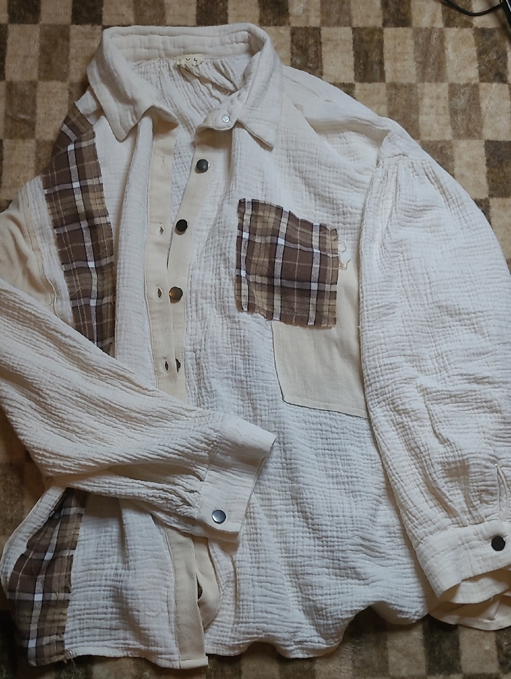 POL Patchwork Flannel - Picture 4 of 13